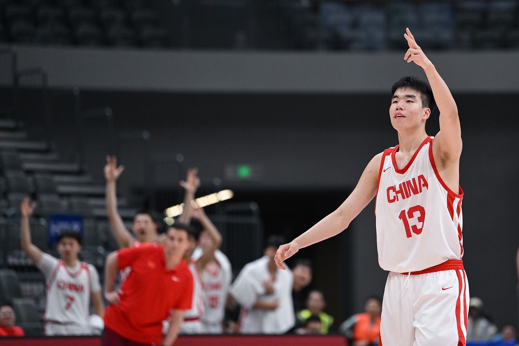 入选赛会最佳阵容！张懿赵杰U18男篮亚洲杯场均14.3分5.0板2.7助